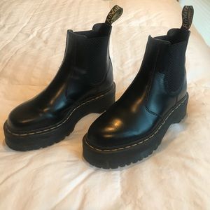 2976 smooth leather platform chelsea boots